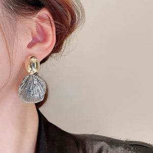 Vintage SS Jewelery Golden Fan earring - Muze London