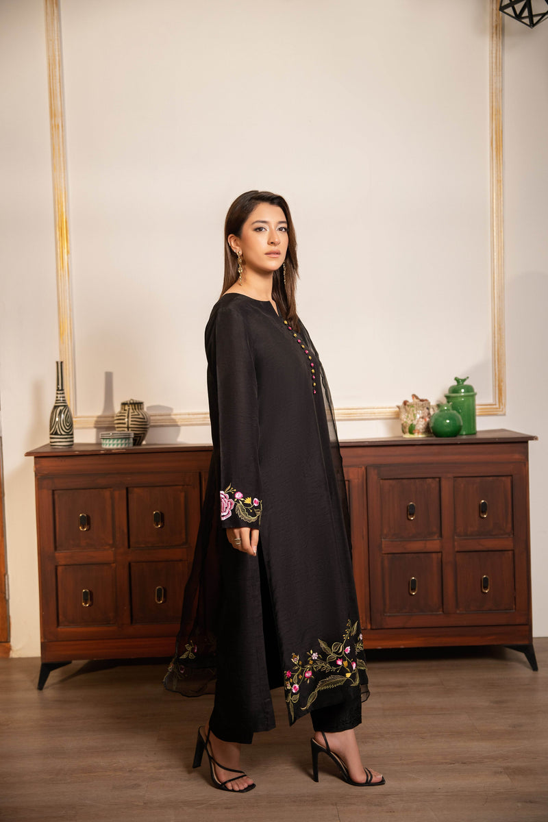 Black Blossoms - A Tale of Craft & Grace - Muze London