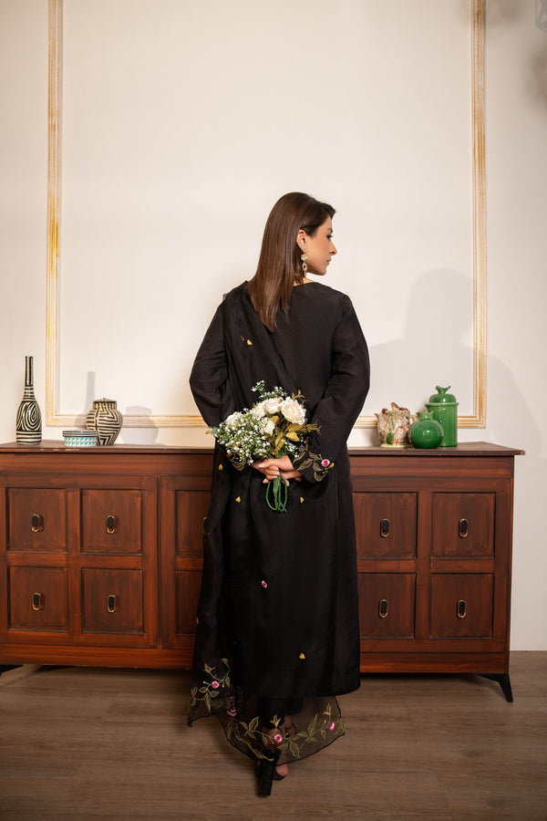 Black Blossoms - A Tale of Craft & Grace - Muze London
