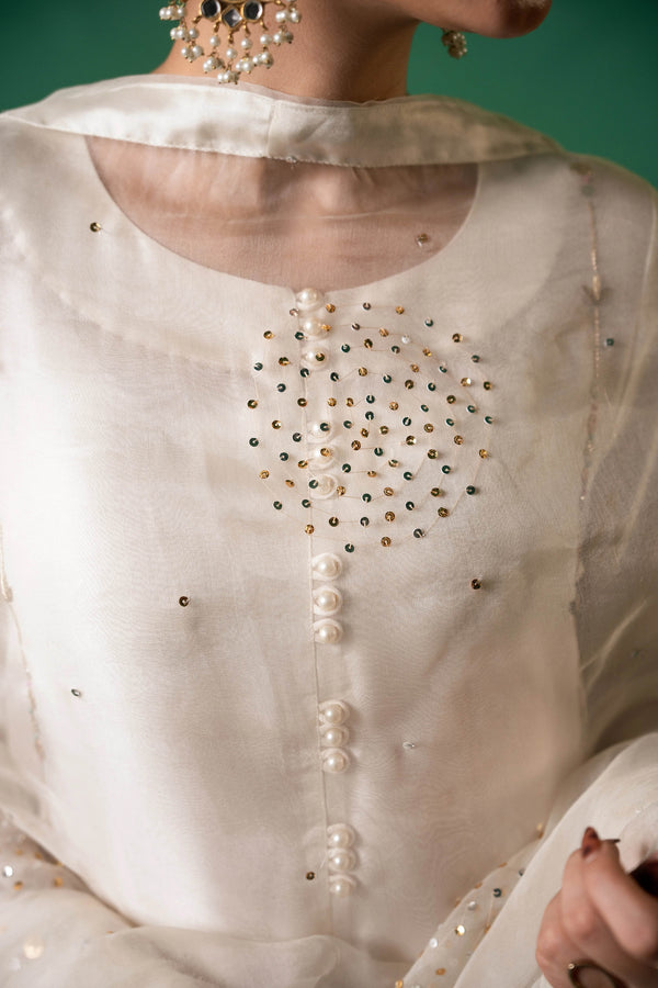 Tehzeeb Élan – Ivory Mukesh Handcrafted Silk Ensemble - Muze London