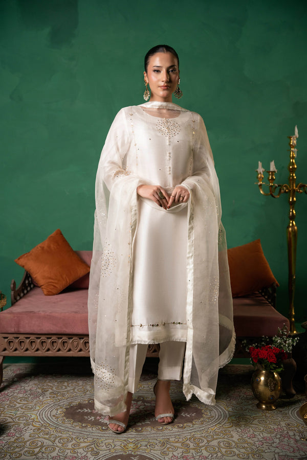Tehzeeb Élan – Ivory Mukesh Handcrafted Silk Ensemble - Muze London