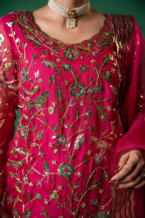 Crimson Éclat – A Radiance of Heritage & Haute Artistry - Muze London