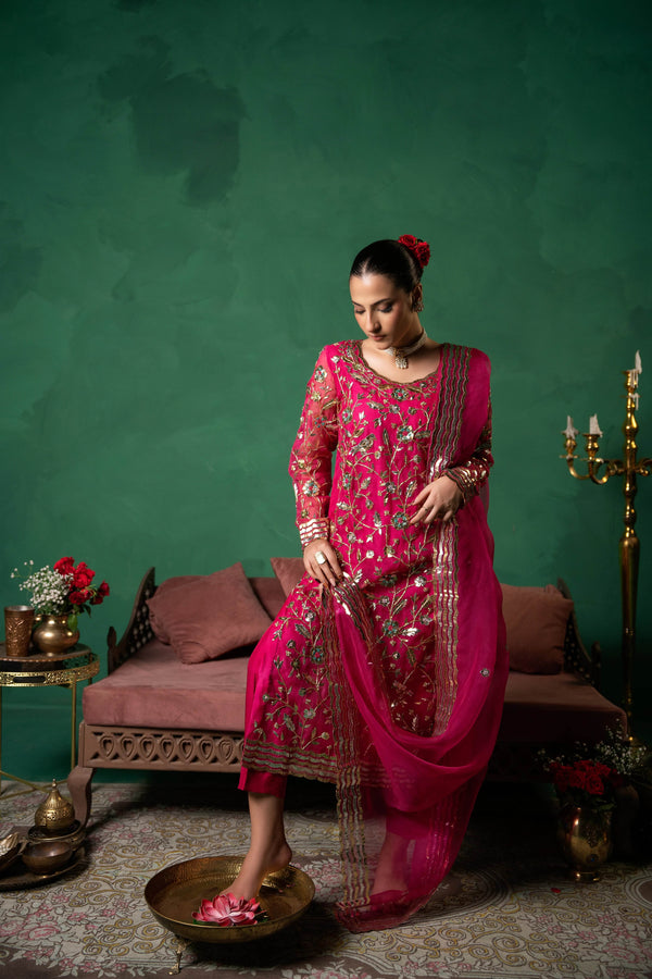 Crimson Éclat – A Radiance of Heritage & Haute Artistry - Muze London