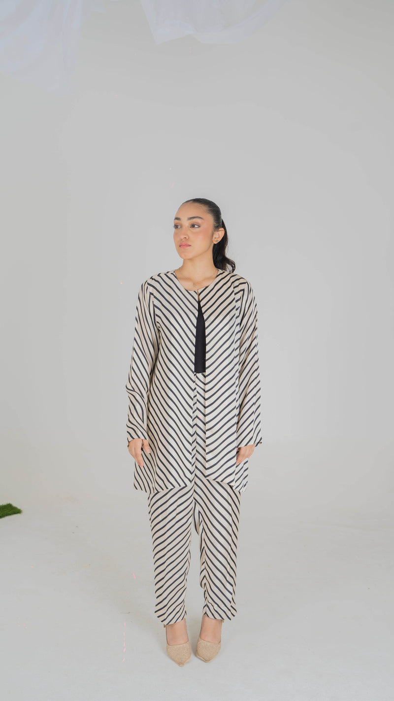 Stripes Vibes: Modern Black & White Open Shrug Set - Muze London