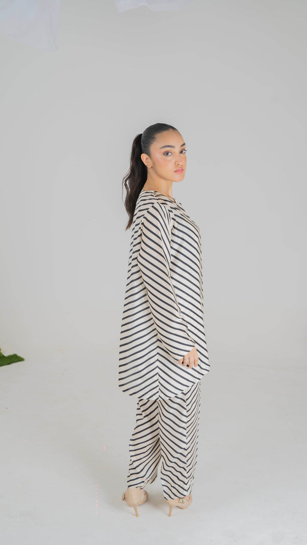Stripes Vibes: Modern Black & White Open Shrug Set - Muze London