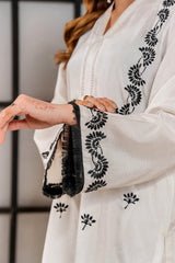 Monochrome Elegance - Muze London
