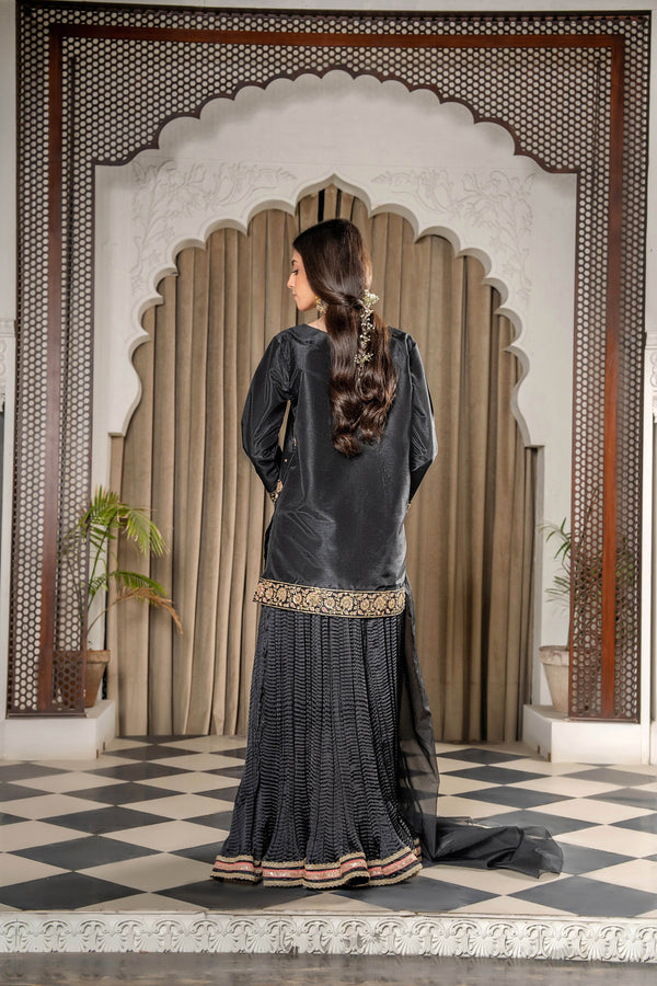 3-Piece Regal Noir - Tradition Meets Luxury - Muze London