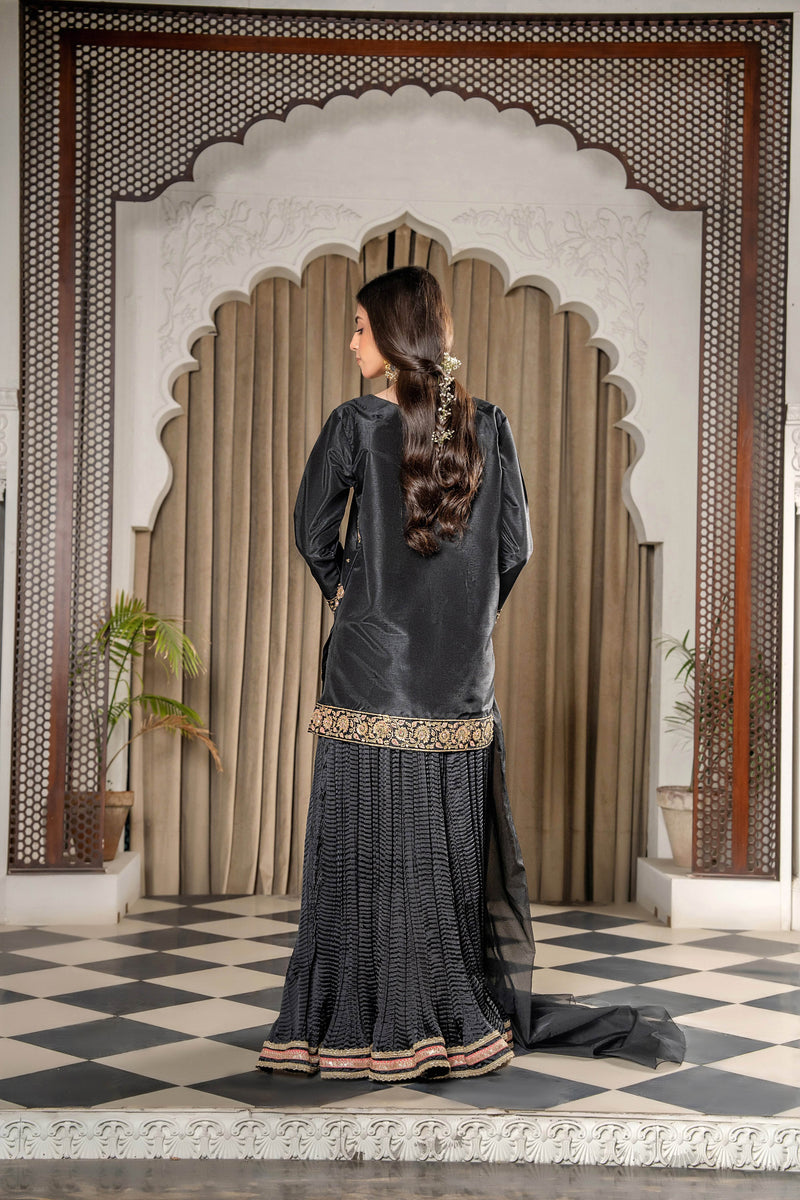 3-Piece Regal Noir - Tradition Meets Luxury - Muze London