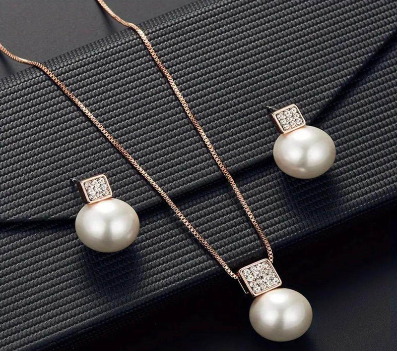 Pearl Necklace & Earring Set Rose Gold - Muze London