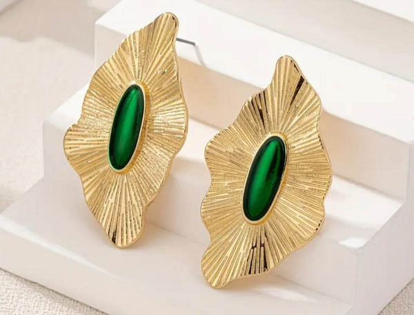 Vintage PC Jewelery 14k Golden with Green Gem - Muze London